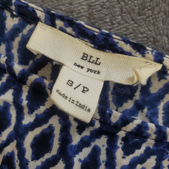 Dress - Picture 4 of 5